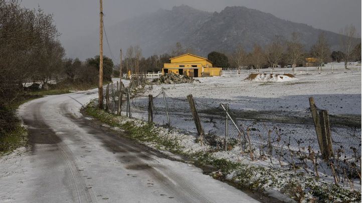 Un camino pecuario entre las poblaciones de Cerceda y Manzanares el Real