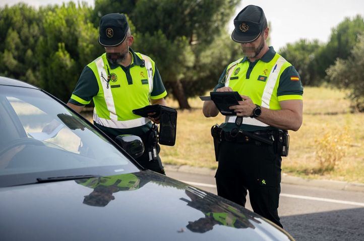 Control de tráfico de la Guardia Civil en una imagen de archivo