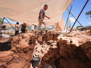 El Valle de los Neandertales, entre los yacimientos con restos fósiles más antiguos de la Península Ibérica