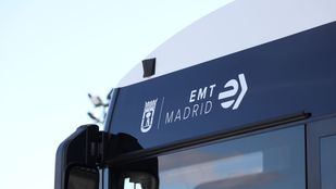 Varias líneas de EMT e interurbanos, afectadas por las obras de reparación de un socavón en Carabanchel