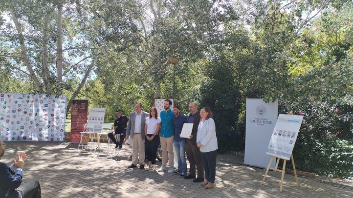 Representantes del Colegio Mayor Mendel reciben un premio de la UCM por su lucha contra las novatadas