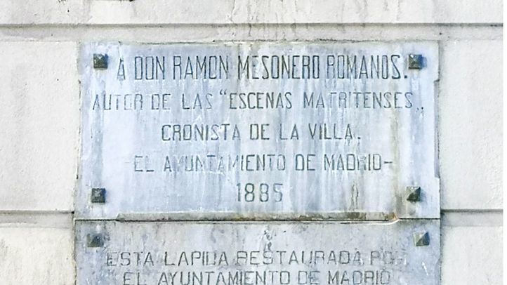 Placa en honor a Mesonero Romanos