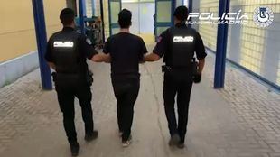 Detenido un hombre con reseñas por pornografía infantil que llevaba dos menores en su coche 'para jugar online'