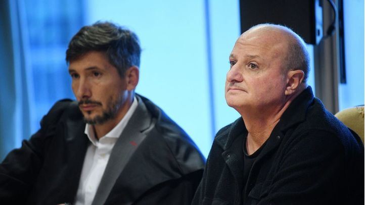 El presunto asesino de Juana Canal, Jesús Pradales (d) y su abogado Juan Luis Salgado (i)