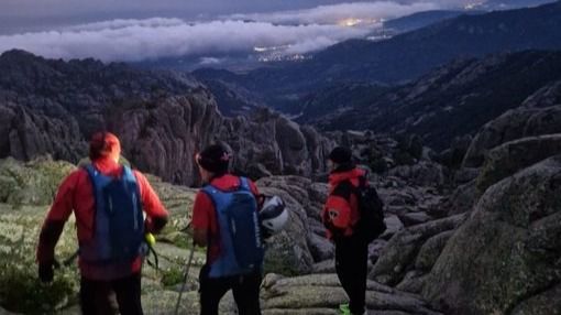 Rescatan a un montañero que se perdió en una ruta por la Pedriza