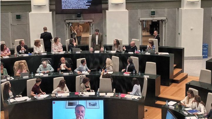 Cibeles da la bienvenida a su nuevo concejal, Jorge Donaire (PSOE)