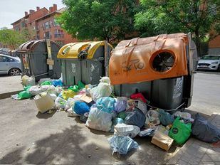 'Usera, tu casa', la campaña trilingüe contra el abandono de residuos en las calles del distrito