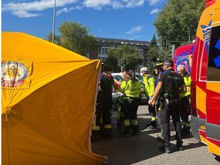 Un motorista atropella a dos peatones en Chamartín