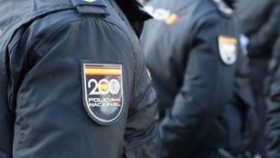 La Policía busca a dos motoristas que robaron a punta de pistola un reloj de lujo a un hombre en Ventas