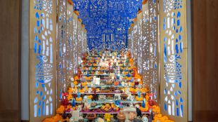 Así es el altar de los muertos de la Fundación Casa México en Madrid