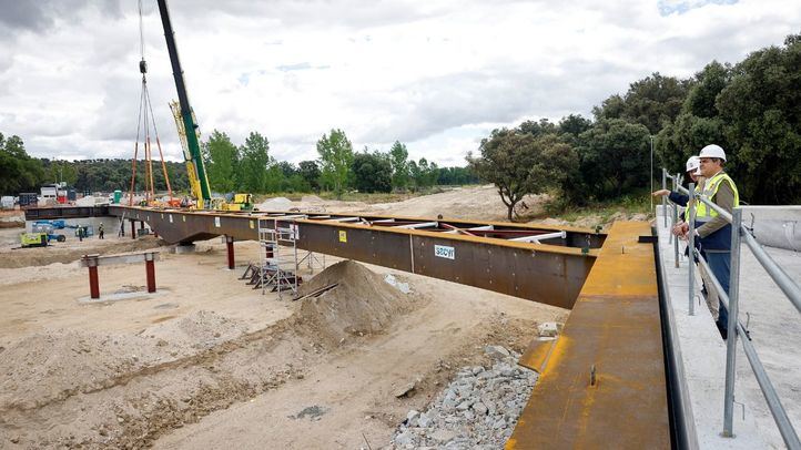 Construcción de puentes en Aldea del Fresno tras la DANA