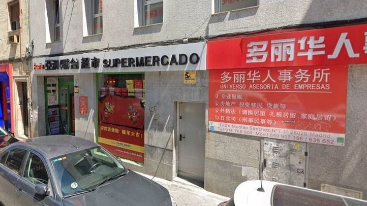 Hallan en un 'super' de Usera miles de 'caracoles misteriosos' y gallinas en mal estado y especies ilegales