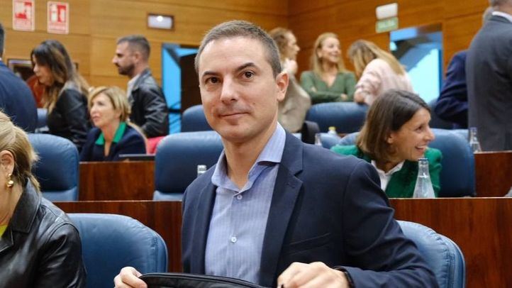 Juan Lobato en el Pleno de la Asamblea de Madrid