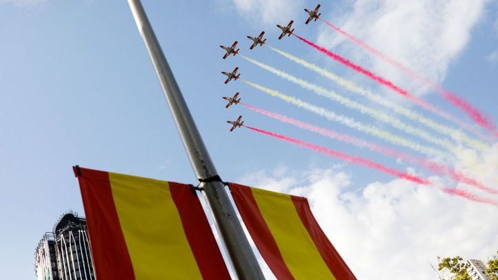 Imagen de archivo del desfile aéreo del 12-O