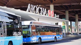 Caos en Atocha: la presencia de una persona no autorizada en las vías obliga a suspender todos los trenes de Atocha