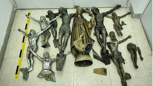 Tres detenidos implicados en el robo de crucifijos y adornos