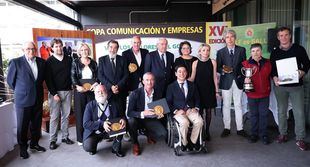 Foto de familia del torneo Copa Comunicación de Golf en homenaje a Constantino Mediavilla
