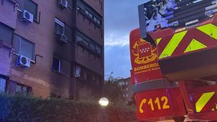 Un incendio en Coslada deja 24 vecinos atendidos por inhalación de humo