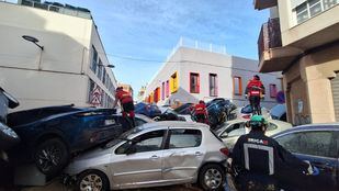 Un refuerzo de 60 efectivos de Bomberos se desplazan a Valencia con tres bombas forestales