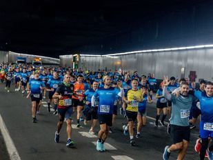 Alrededor de 10.000 corredores celebran el 50 aniversario de la M-30