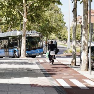 Una demanda para desmontar los carriles bici en las aceras
