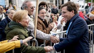 Almeida pide a la Almudena que traslade el "cariño y ayuda" de Madrid a los afectados por la DANA