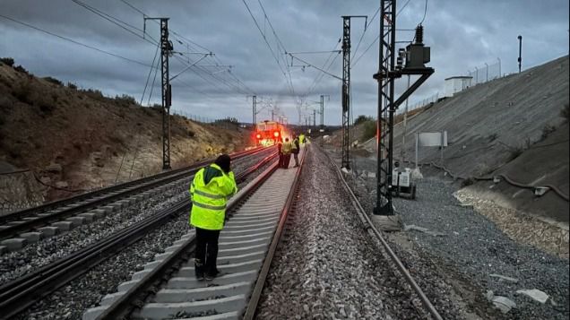 Trabajos en las vías entre Madrid y Valencia
