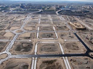 Una decena de empresas presentan ofertas para construir en las parcelas