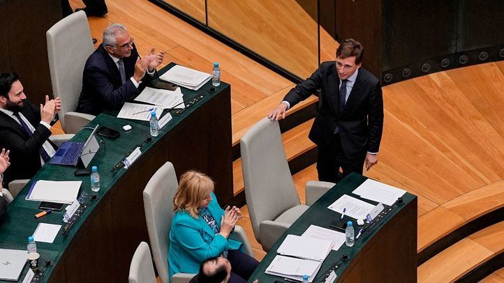 Almeida tras intervenir en el Pleno del Ayuntamiento de Madrid