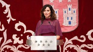 Ayuso llama a proteger la Constitución frente a quienes quieren "destruirla" para "fines no confesables"