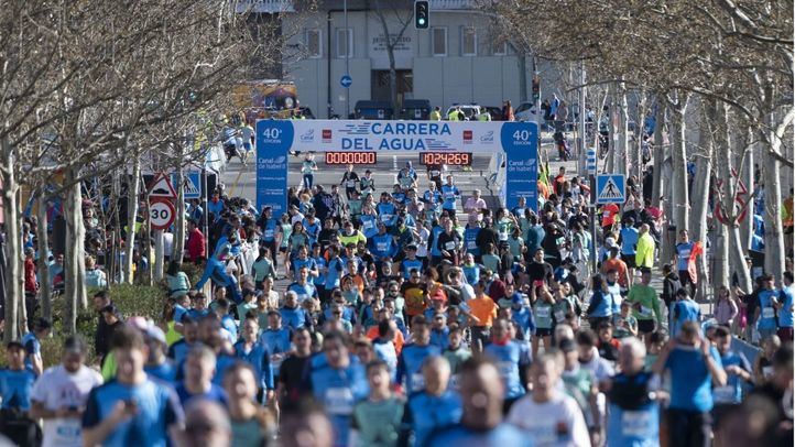 Participantes en la 40 Carrera del Agua en 2023