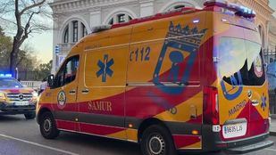 Encuentran a una persona sin hogar fallecida en unos jardines del Paseo del Prado