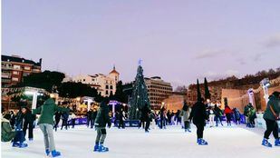 Patinar sobre hielo en Navidad: las mejores pistas de Madrid