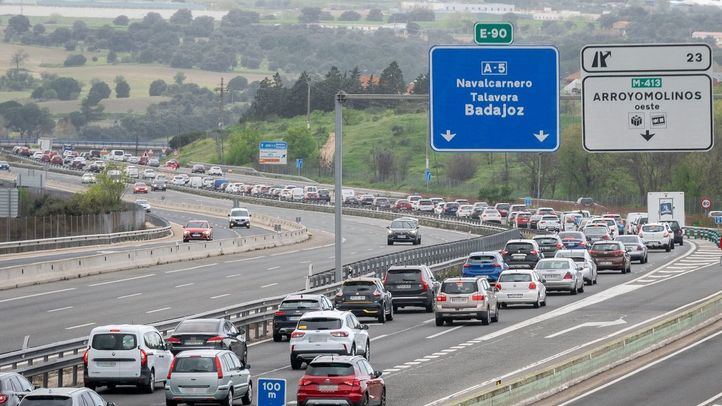 Tráfico en la autovía A-5 a su paso entre Móstoles y Arroyomolinos