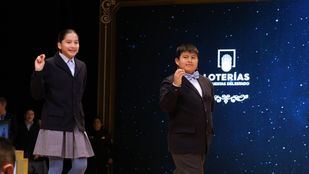 Una niña canta por error el segundo Gordo de Navidad