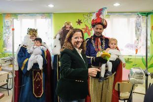Los Reyes Magos visitan a los niños del Hospital de Alcalá