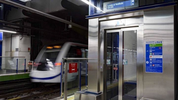 Ascensor en Metro de Madrid