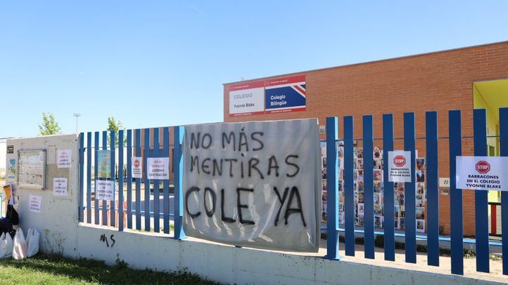 Movilizaciones de vecinos en el Colegio Yvonne Blake