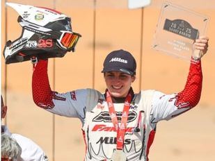 La motociclista de Cercedilla Sandra Gómez inscribe su nombre en el palmarés del Dakar 2025