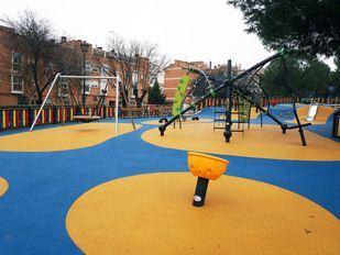 Finalizada la remodelación de la zona verde de Los Cármenes, en Latina