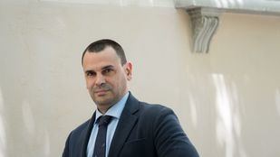 La jueza cita a la pareja de Ayuso para declarar por presunto fraude fiscal el 24 de febrero