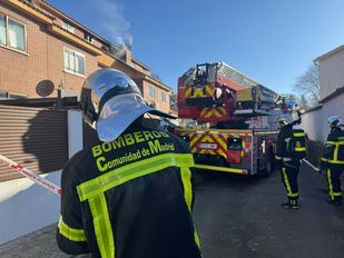 Un incendio sin heridos provoca daños en un chalet de Villalbilla