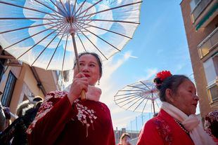 El Año Nuevo chino también se celebra en Madrid: miles de vecinos se reúnen en Usera