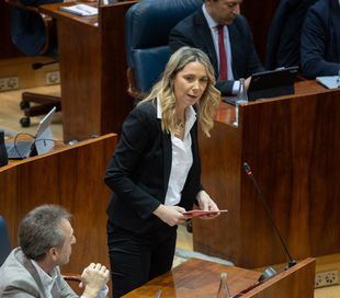 Mar Espinar choca con Ayuso en su estreno como portavoz socialista