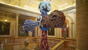 El universo creativo de Joana Vasconcelos 'redecora' el Palacio de Liria