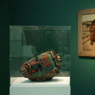 Arte para reflexionar sobre el legado indígena huyendo de tópicos