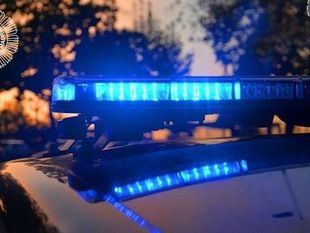 Arrestado por masturbarse desnudo delante de su nieto de dos años