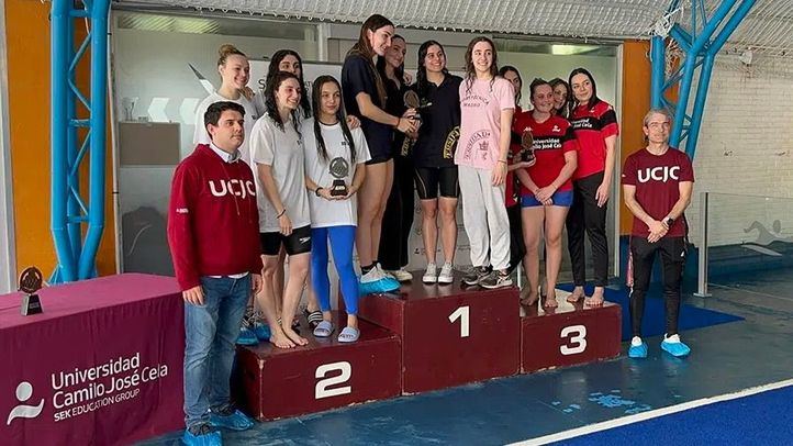 El equipo femenino de natación de la UCJC, bronce en el Campeonato de Madrid Universitario de Natación 2025
