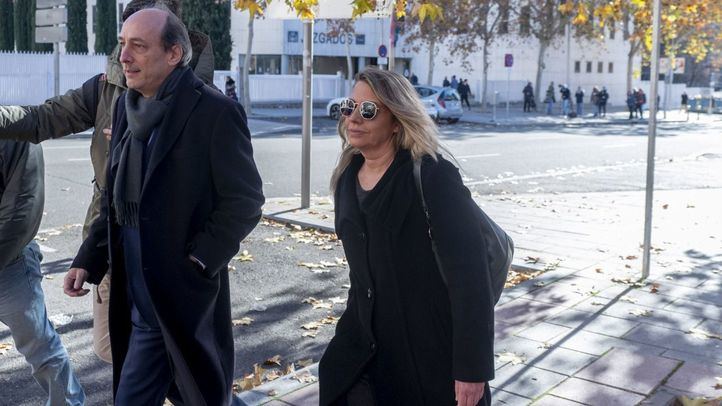 La asesora de Moncloa, Cristina Álvarez, a su salida de los juzgados de Plaza Castilla después de testificar ante el juez del 'caso Begoña', en los juzgados de Plaza de Castilla