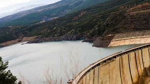 Carlos Novillo enumera las tres causas que obligan a subir la tarifa del agua